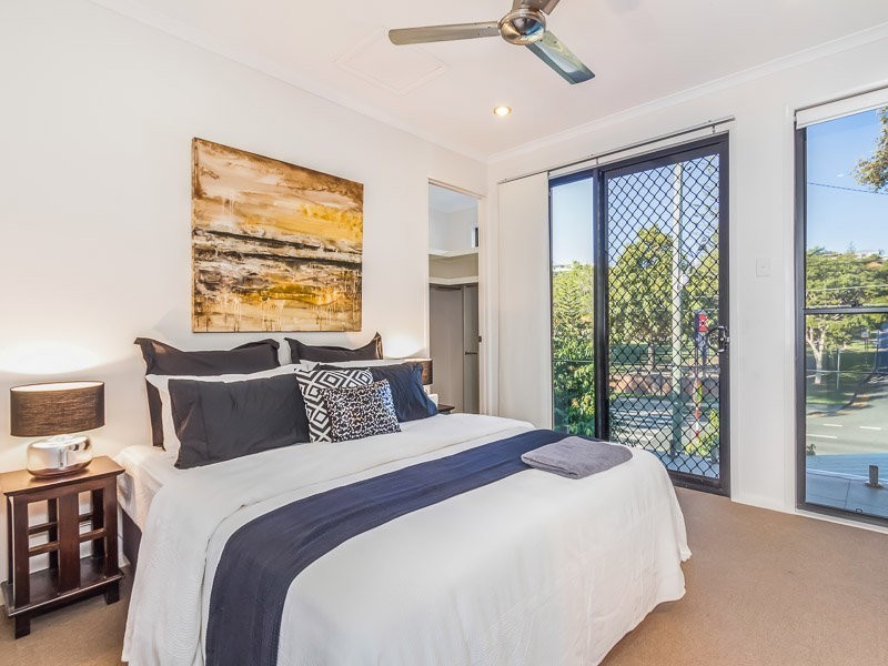 1/232 Riding Road, Balmoral QLD 4171