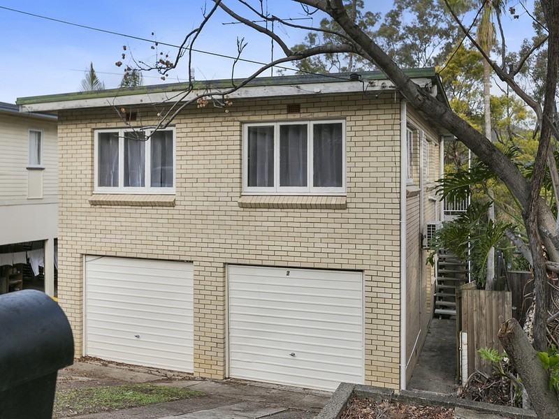 22 Dobbs Street, Holland Park West QLD 4121