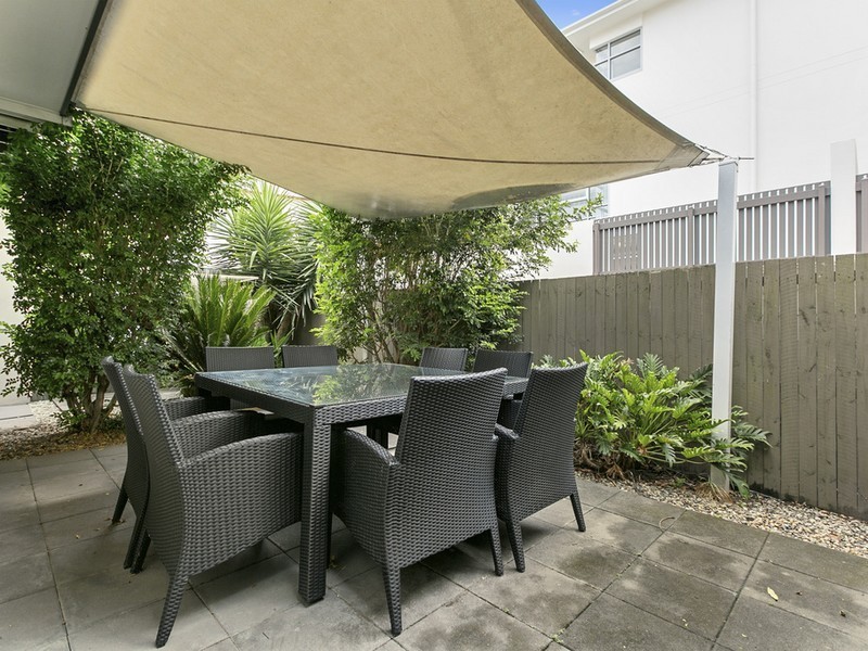 14 Reach Place, Bulimba QLD 4171