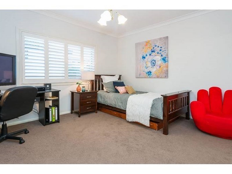 38 Woodland Street, Carindale QLD 4152