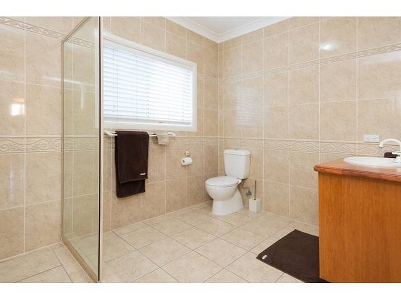 38 Woodland Street, Carindale QLD 4152