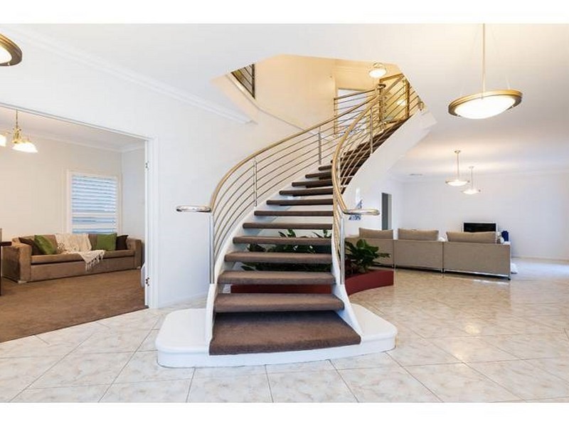 38 Woodland Street, Carindale QLD 4152