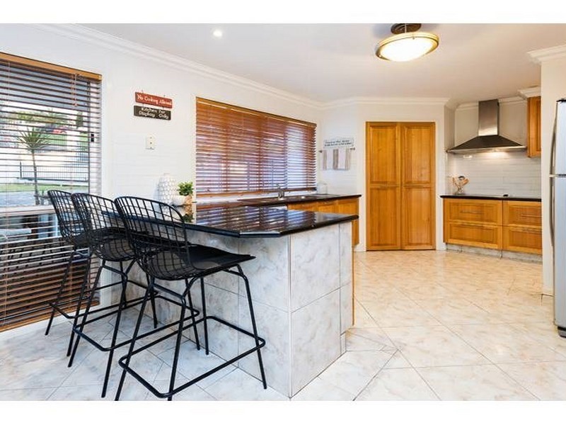 38 Woodland Street, Carindale QLD 4152