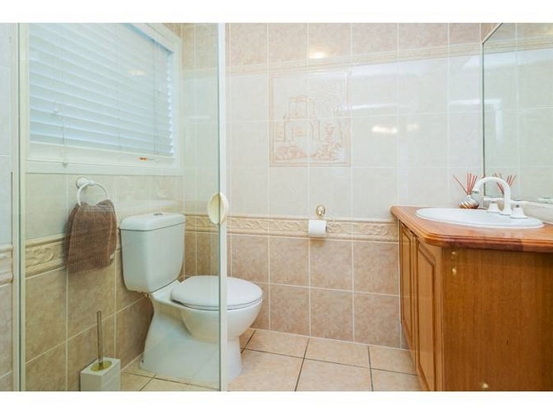 38 Woodland Street, Carindale QLD 4152