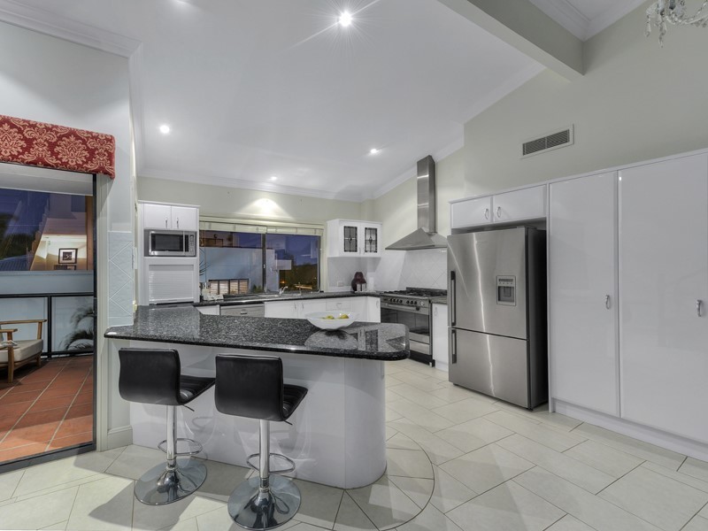 13/24 Philip Street, Hawthorne QLD 4171