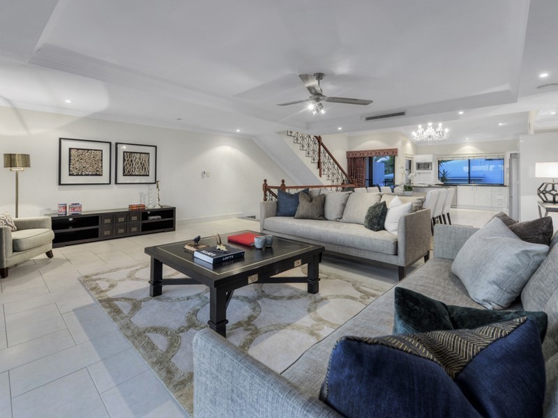 13/24 Philip Street, Hawthorne QLD 4171