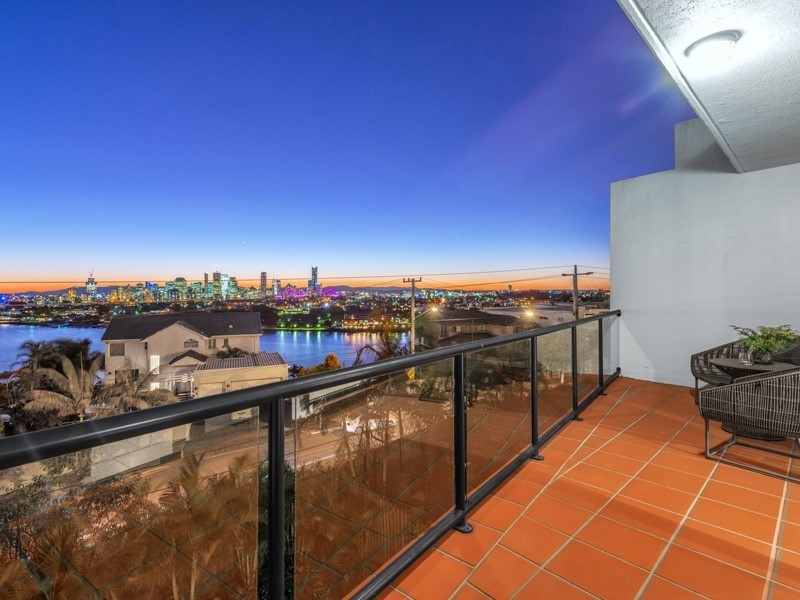 13/24 Philip Street, Hawthorne QLD 4171