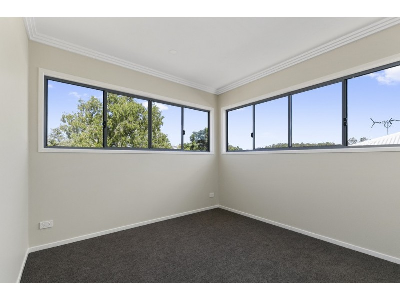 81 Riding Road, Hawthorne QLD 4171