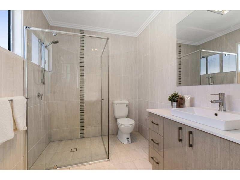 81 Riding Road, Hawthorne QLD 4171