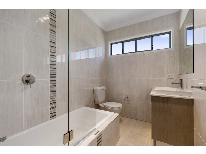 81 Riding Road, Hawthorne QLD 4171