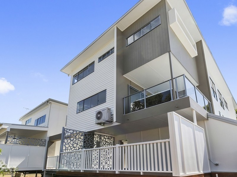 81 Riding Road, Hawthorne QLD 4171