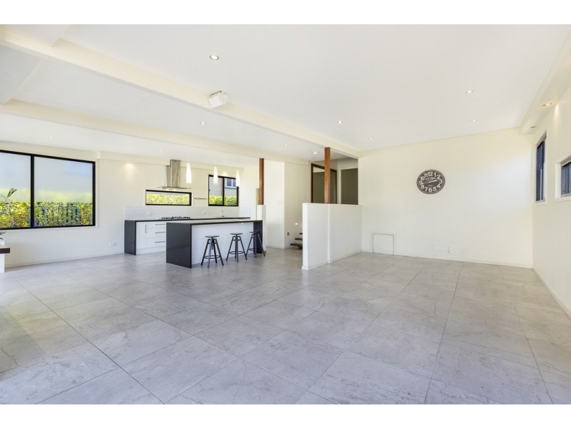 115 Bennetts Road, Norman Park QLD 4170