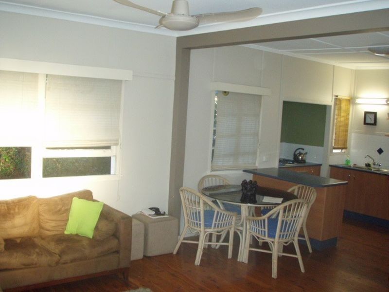 27 Eleanor Street, Carina QLD 4152