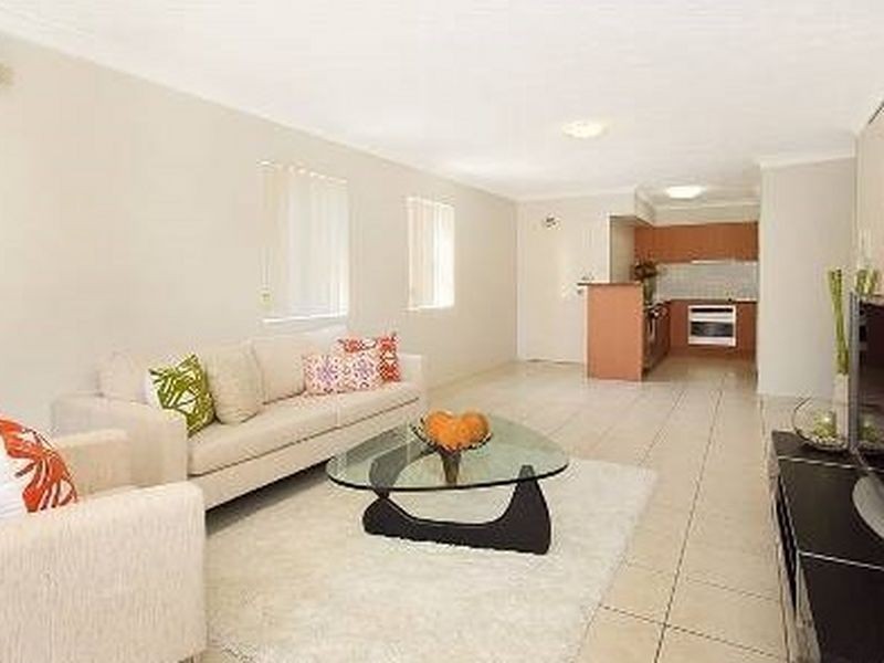 1/24 McLay Street, Coorparoo QLD 4151