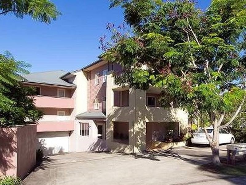 1/24 McLay Street, Coorparoo QLD 4151