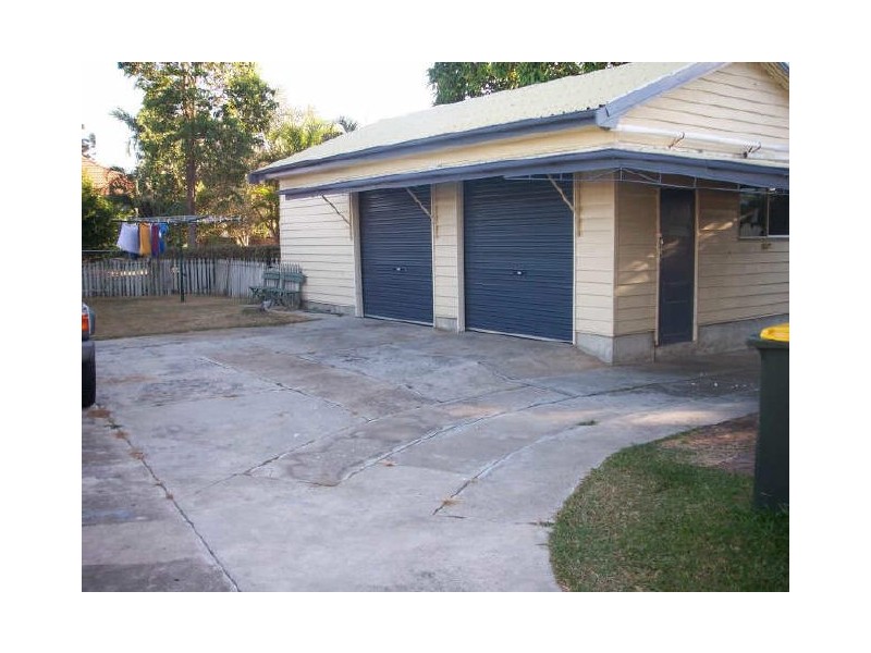 229 Agnew Street, Seven Hills QLD 4170