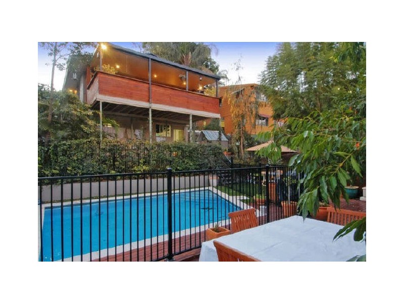 15 Bede Street, Balmoral QLD 4171