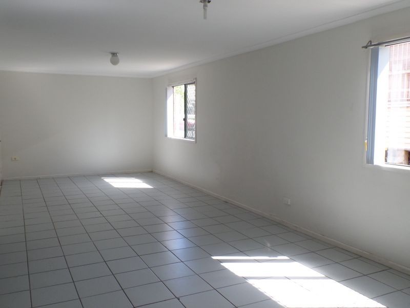 34 Tottenham Street, Woolloongabba QLD 4102