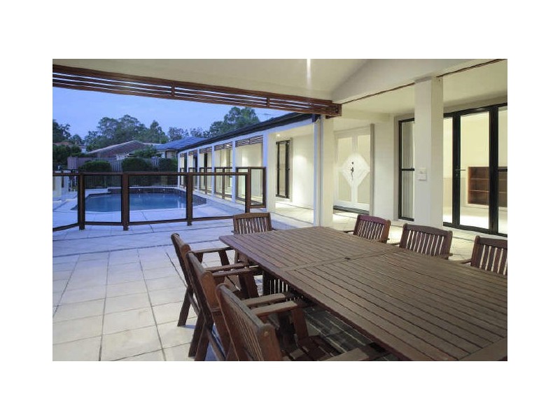 30 Taronne Street, Carindale QLD 4152