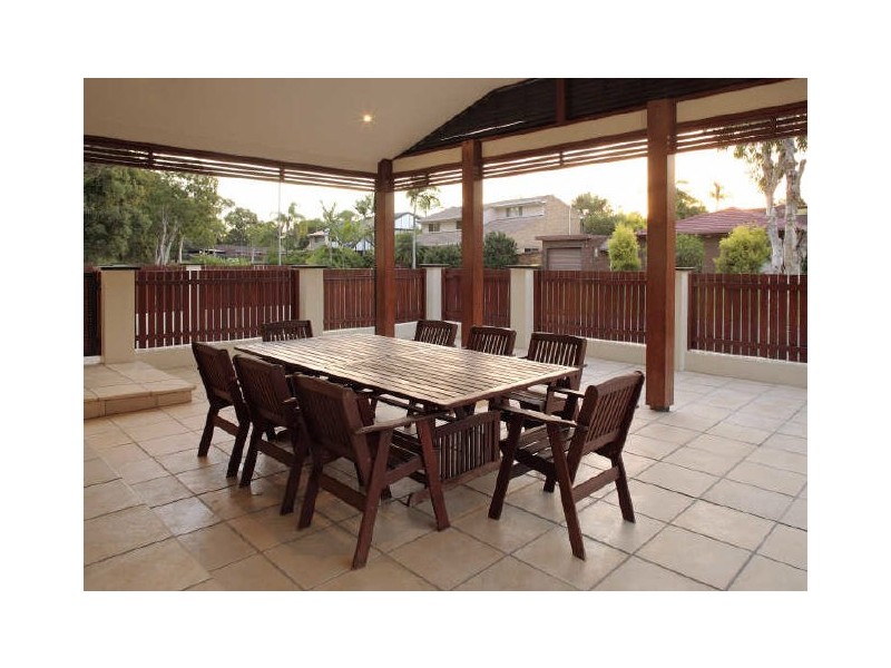 30 Taronne Street, Carindale QLD 4152