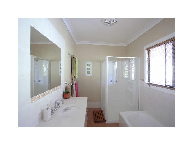 3 Oberon Street, Morningside QLD 4170