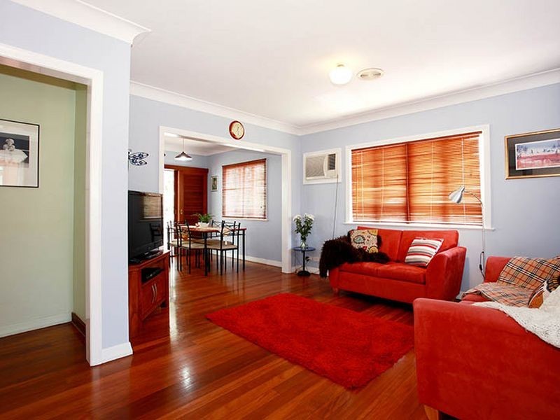 16 Domitia Avenue, Seven Hills QLD 4170