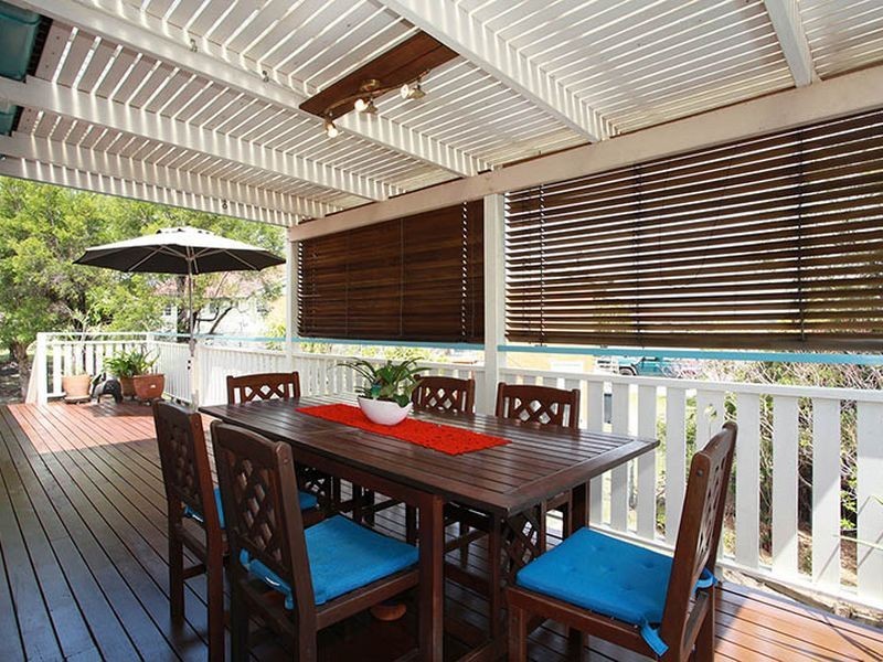 16 Domitia Avenue, Seven Hills QLD 4170