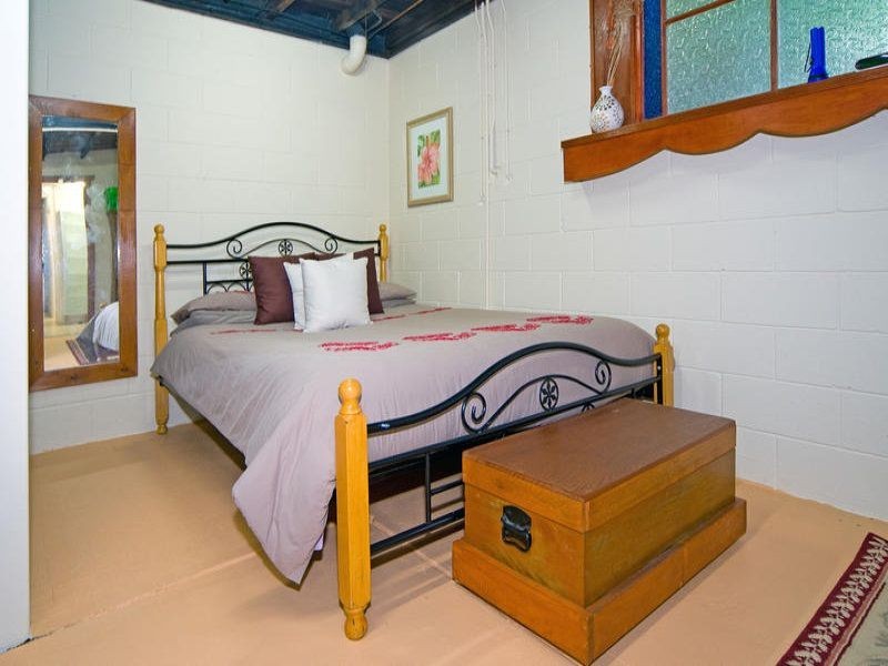 268 Bennetts Road, Norman Park QLD 4170