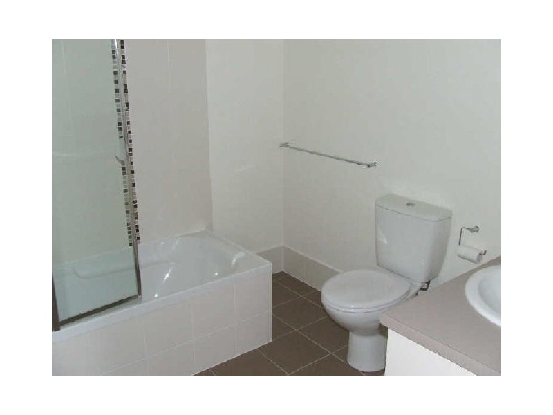 2/284 Wynnum Road, Norman Park QLD 4170