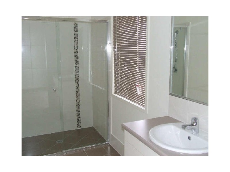 2/284 Wynnum Road, Norman Park QLD 4170