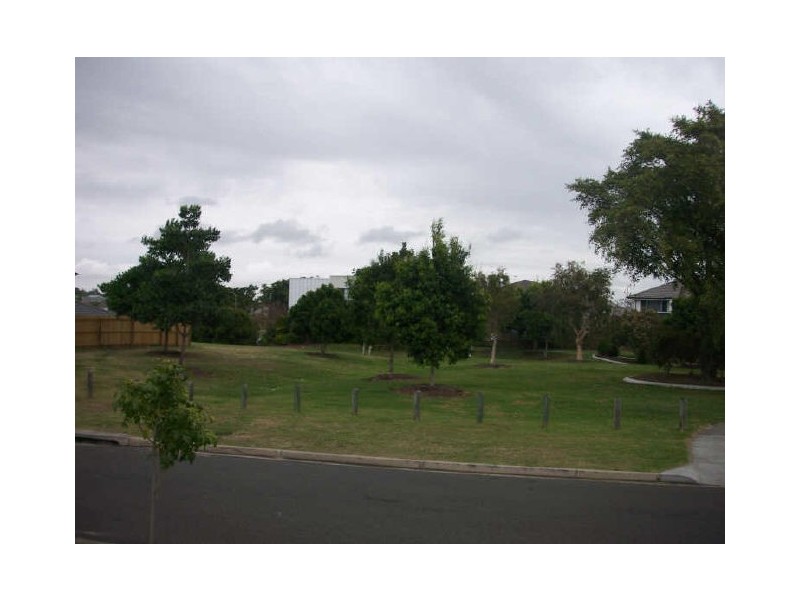 18 Woodland Crescent, Murarrie QLD 4172