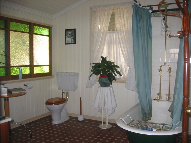 21 Ernest Street, Morningside QLD 4170