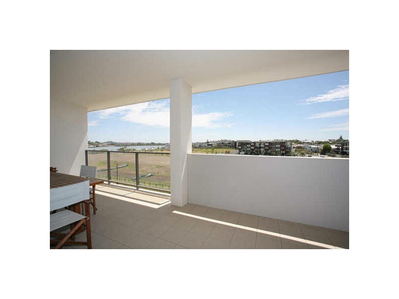 234/16 Waterline Crescent, Bulimba QLD 4171