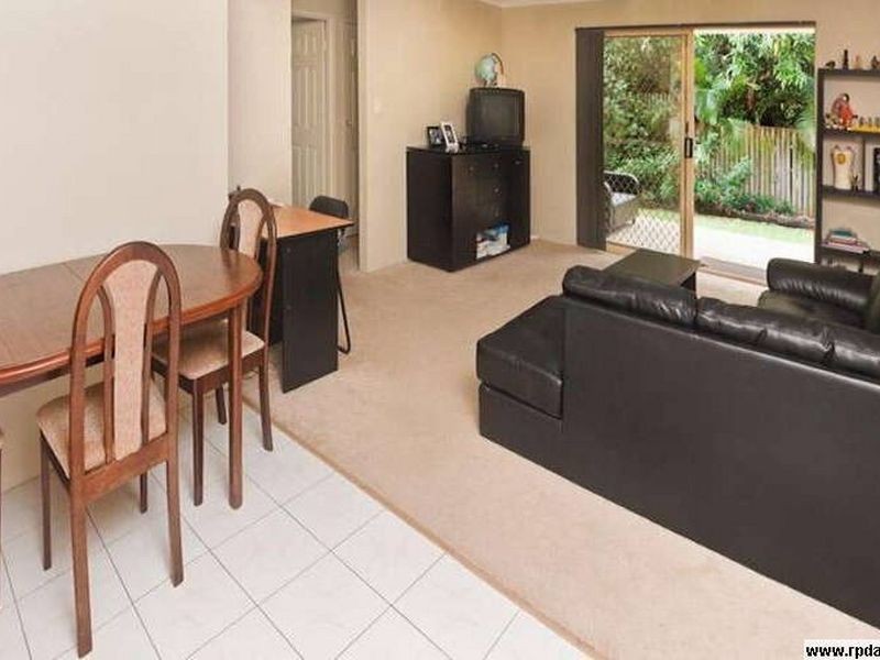 1/94 Cavendish Road, Coorparoo QLD 4151