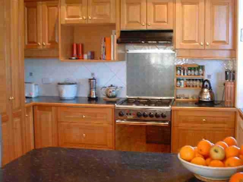 24 Coates Street, Morningside QLD 4170