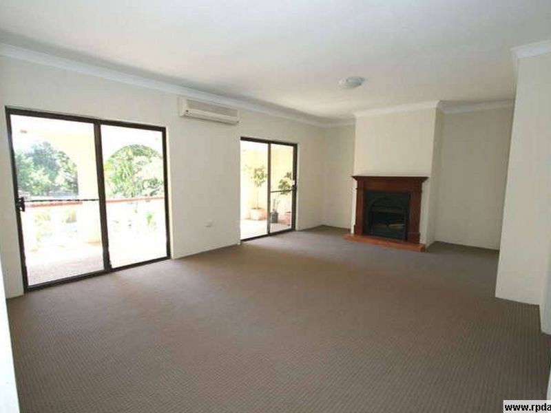 11 Wallara Street, Balmoral QLD 4171