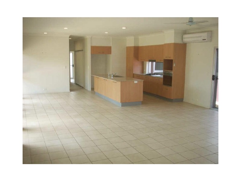 27 Yarra Road, Wakerley QLD 4154