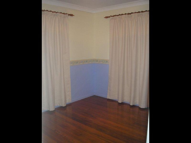 19 Pareena Crescent, Mansfield QLD 4122