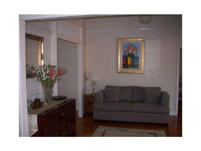 35 Virginia Avenue, Hawthorne QLD 4171