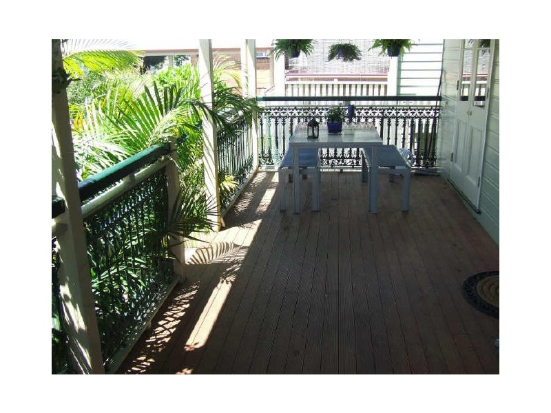 76 Gatling Road, Cannon Hill QLD 4170