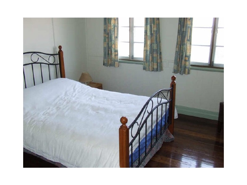 76 Gatling Road, Cannon Hill QLD 4170