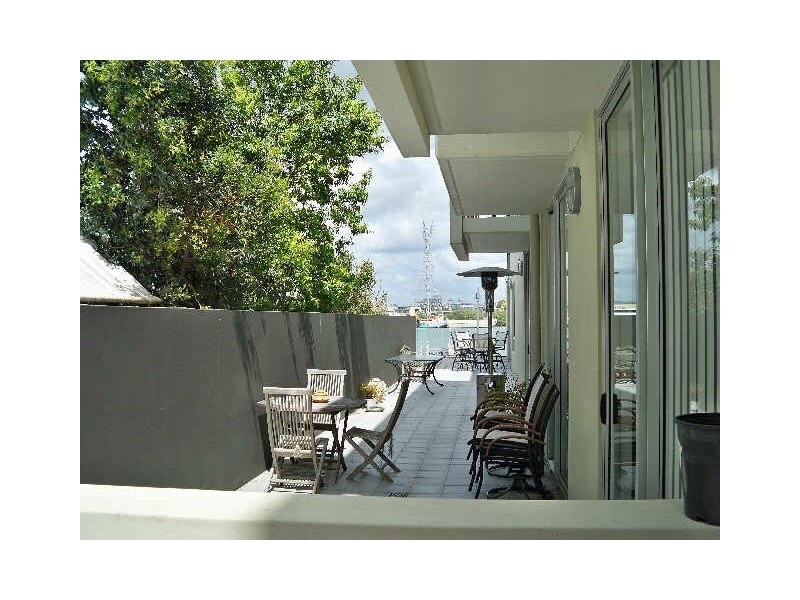 16/1 Oxford Street, Bulimba QLD 4171