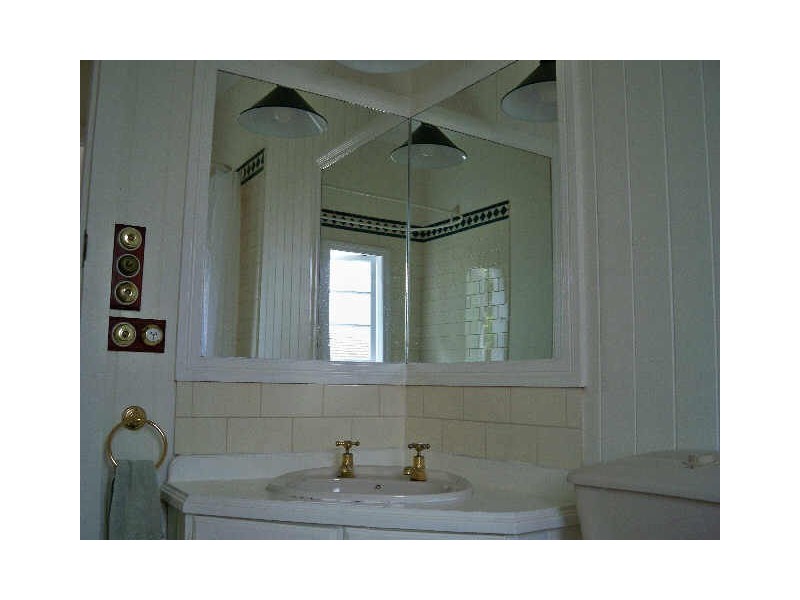 75 Agnew Street, Norman Park QLD 4170