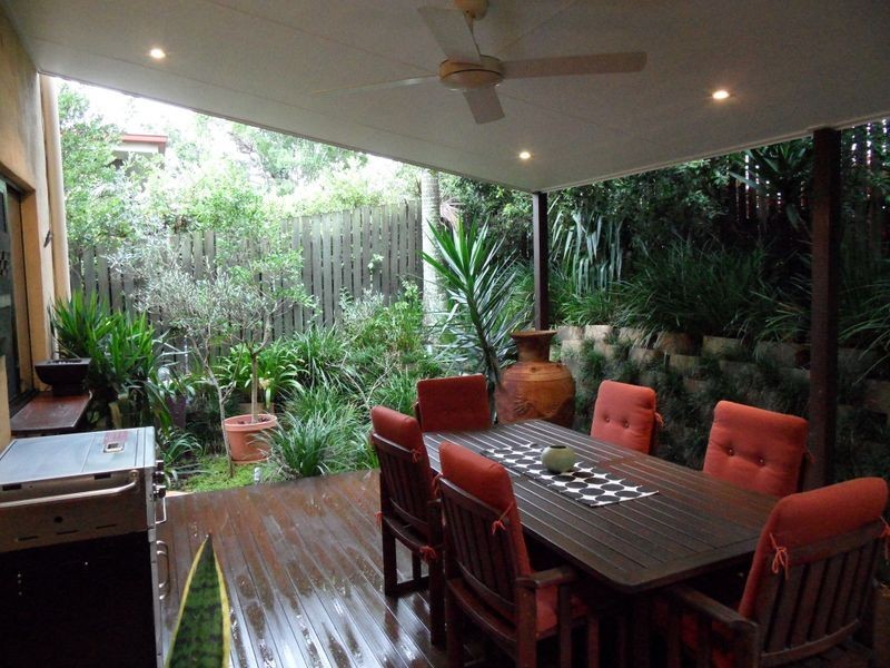 2/65 Wickham Street, Morningside QLD 4170