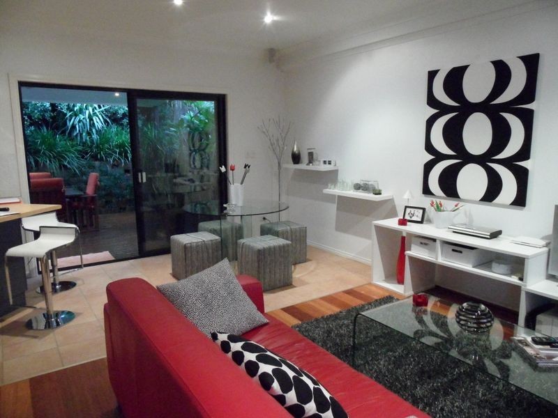 2/65 Wickham Street, Morningside QLD 4170