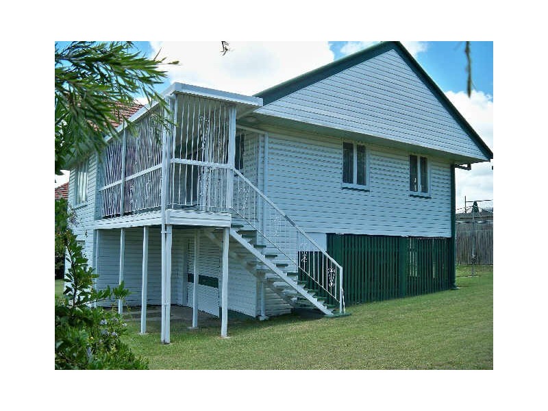 12 Derby Street, Balmoral QLD 4171