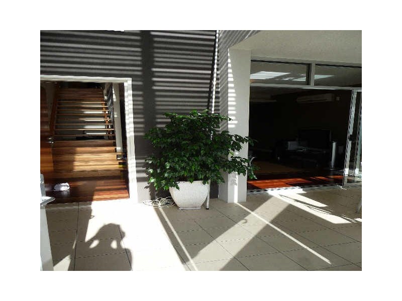 8/43 Love Street, Bulimba QLD 4171