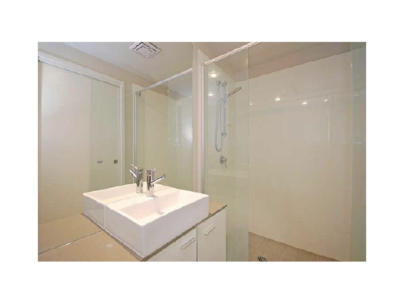 24/18 Riverbend Place, Bulimba QLD 4171