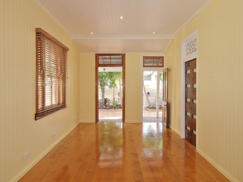 77 Gray Road, West End QLD 4101