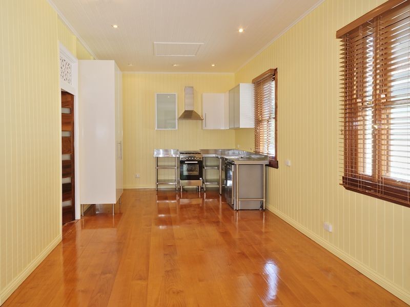 77 Gray Road, West End QLD 4101